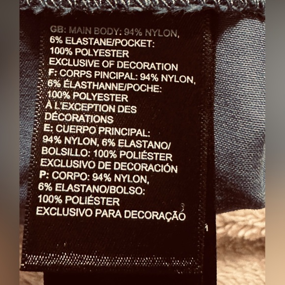 The North Face Dual Blue Shorts - Picture 4 of 4